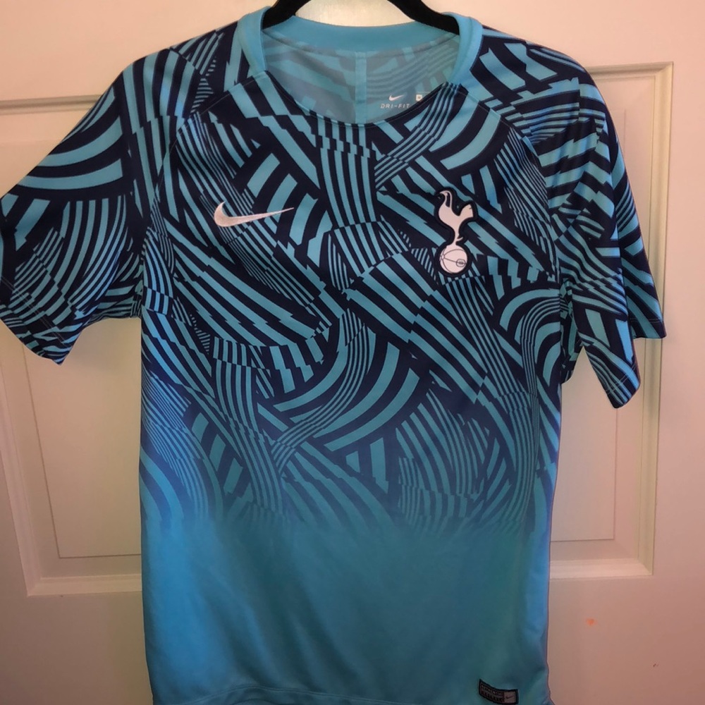 Tottenham Hotspur 2018-19 trainer/warm up kit